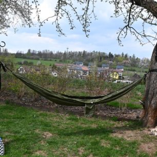 Zavěšená hamaka YATE NIDUS bez napnuté moskytiéry a vložené karimatky