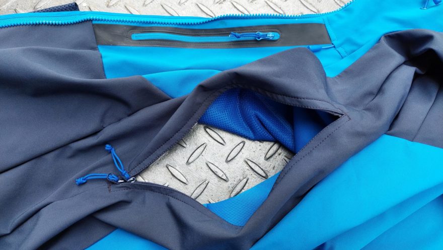 Ventilace v podpaží má dva jezdce a délku necelých 30 cm - NORTHFINDER 3L JIMMY