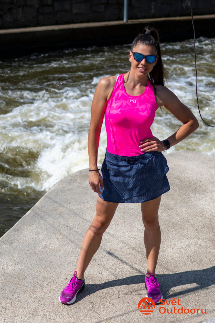 KARITRAA outdoorové a běžecké oblečení dělané ženami pro ženy