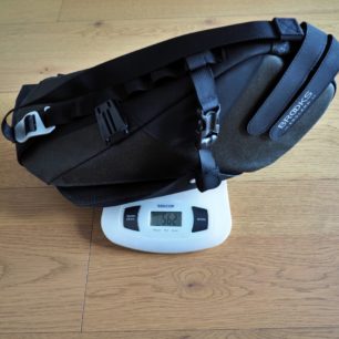 Vážení postroje i s drybagem - Brooks Scape Seat Bag váží 562 g.