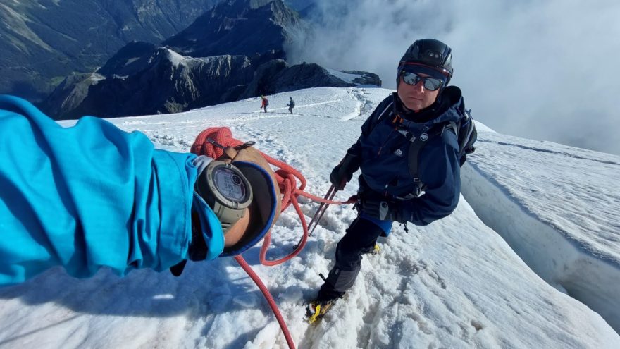 Nastavená aktivita LEZENÍ a testování funkce AKLIMATIZACE - GARMIN INSTINCT 2 SOLAR TACTICAL EDITION