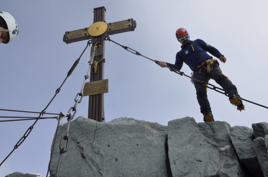 Kalhoty DIRECTALPINE ASCENT LIGHT se během testování opakovaně objevily na vrcholu Grossglockneru
