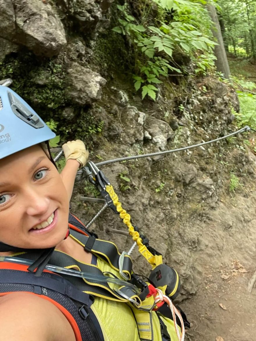 Ferrata HZS na Martinské hole vede korytem Pivovarského potoka v pohoří Malá Fatra.