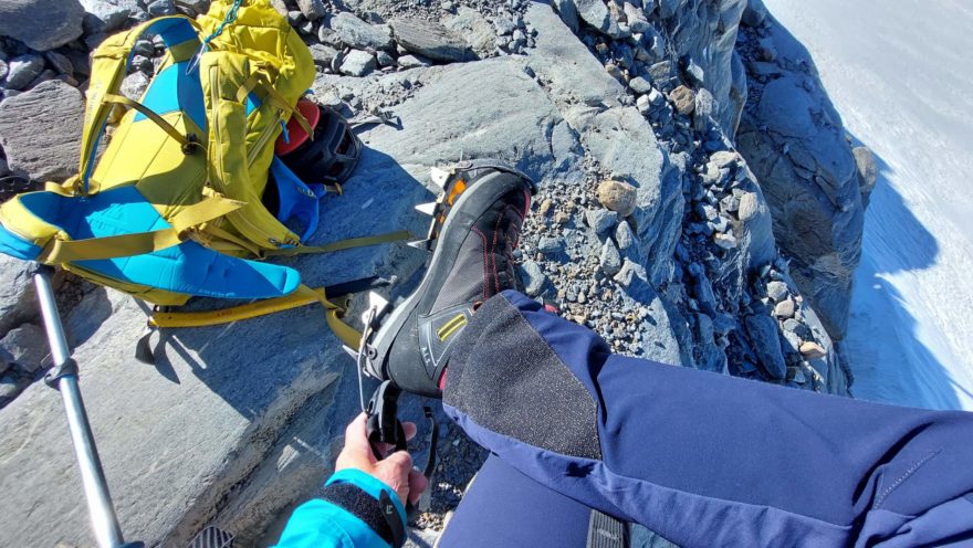 Fixace maček na boty KAYLAND CROSSMOUNTAIN GTX je snadná a jistá