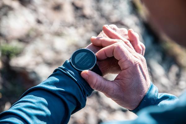 Jednou z klíčových výhod SuuntoPlus Guides je automatická synchronizace naplánovaných tréninků s hodinkami Suunto.