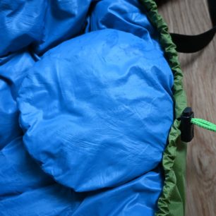 Stahování spodní části spacáku TOPQUILT ANURA A185