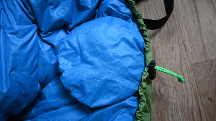 Stahování spodní části spacáku TOPQUILT ANURA A185