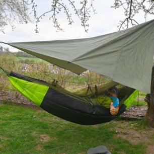 Testování spacáku KWAK TOPQUILT ANURA A185 i kombinaci s UNDERQUILTEM pro spaní v hamace bez karimatky