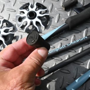 Symetrické gumové špunty pro nasazení na tvrdých površích - WARG COMPACT CARBON