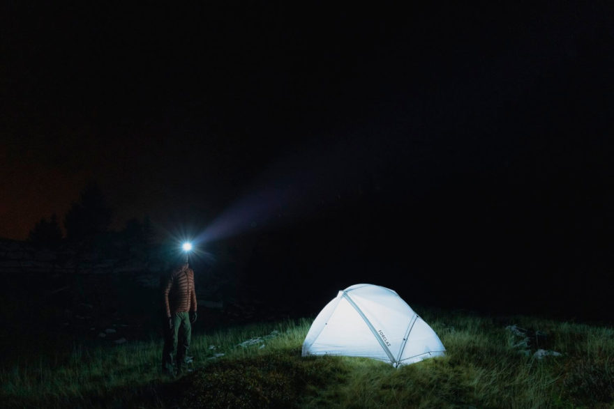 Decathlon představil bivakovací kolekci pro zkušenější turisty, která vyniká odolnou a robustní konstrukcí a minimalistickým designem.