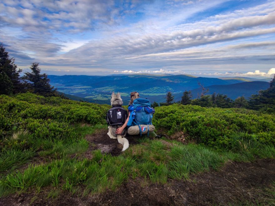 2000 km douhé putování Stezkou Českem trvalo Lucce a Marvelovi celem 66 dní.