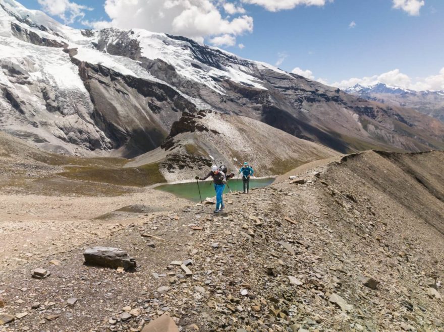 Benedikt Böhm a jeho parťák Prakash Sherpa při výstupu na Himlung Himal.