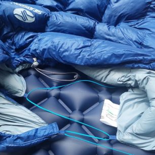 Stahovací šňůra je tak tenká, že při spaní o ní opravdu nevíte - SIR JOSEPH TETON 560 QUILT