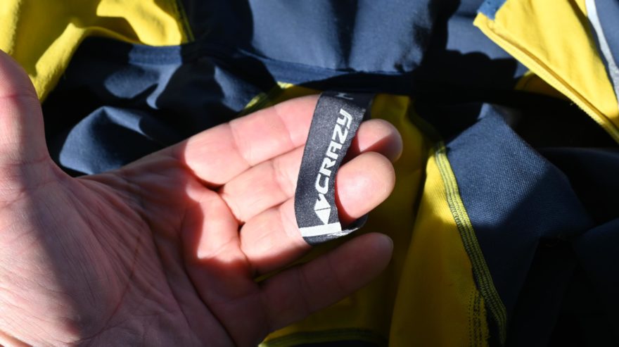 Veliké poutko je příjemný detail - CRAZY AVENGER LIGHT MAN