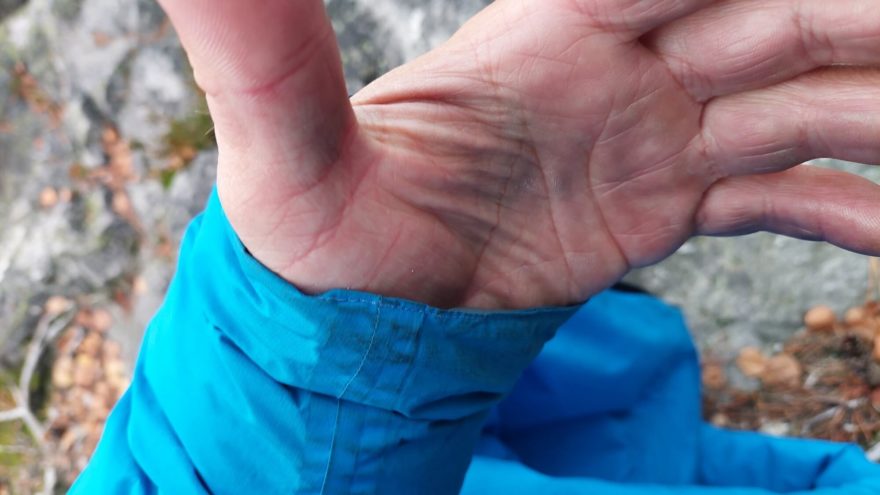 Detail zakončení rukávu bundy SIR JOSEPH SAREK MAN