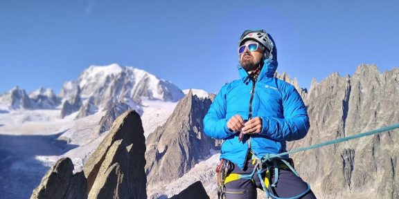 RECENZE: SIR JOSEPH SAREK MAN – NEPROMOKAVÁ PÉŘOVKA