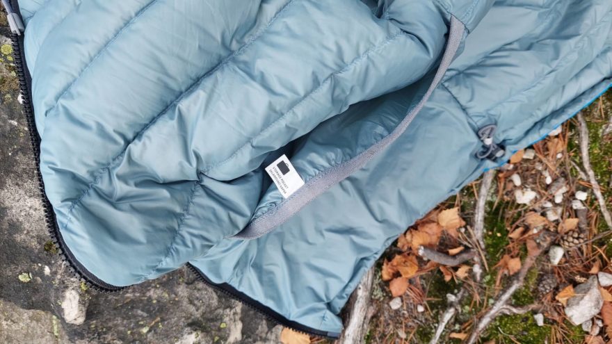 Do vnitřní kapsy můžete celou bundu elegantně zabalit - SIR JOSEPH SAREK MAN