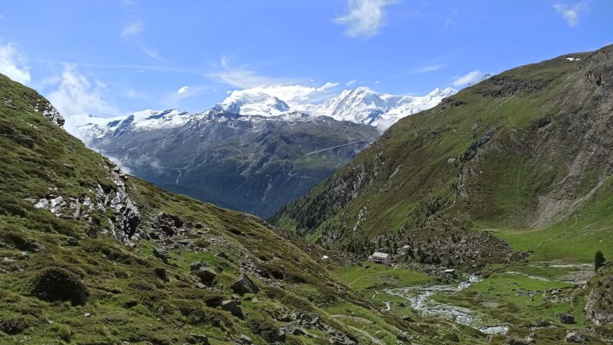Pěší Tour de Suisse aneb trek z nejnižšího do nejvyššího bodu Švýcarska