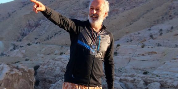 RECENZE: PÁNSKÁ MIKINA NORTHFINDER POLARTEC® POWER GRID STRAZOV – LEHOUČKÝ A SPOLEHLIVÝ PARŤÁK NEJEN NA CESTY DO PUSTINY