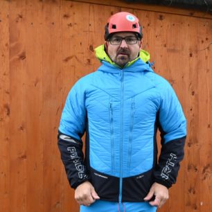 Zateplovací bunda NORTHFINDER OHNISTE - přední díl s patrnými panely a rozložením izolačního materiálu Primaloft