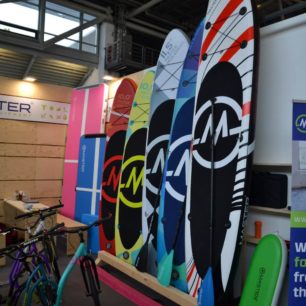 Paddleboardy několika velikostí od značky Master sport. ISPO 2022