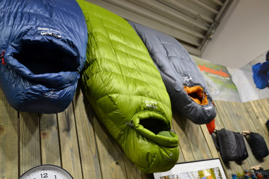 Dlouholetý český výrobce vybavení pro pobyt v přírodě Pinguin přivezl ukázat nový model péřového spacáku. ISPO 2022