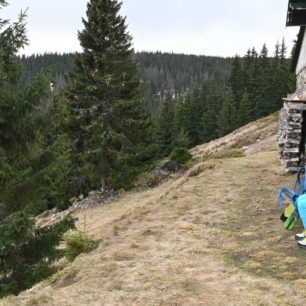 Délka bundy sahá přes celá záda - NORTHFINDER OPALENA