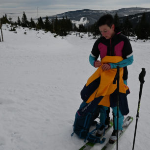 Když se ochladí dámská zateplovací bunda NORTHFINDER OPALENA se hodí