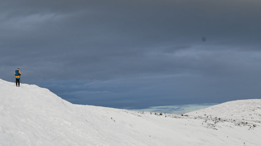 Tato barva je dobře viditelná v zimní krajině - NORTHFINDER OPALENA