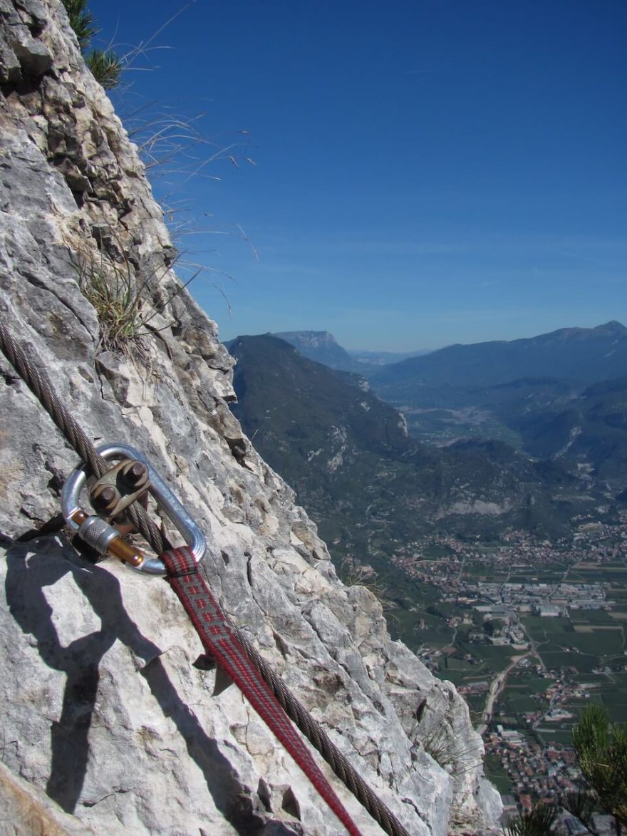 Ferata Amicizia nabízí krásné výhledy na Lago di Garda
