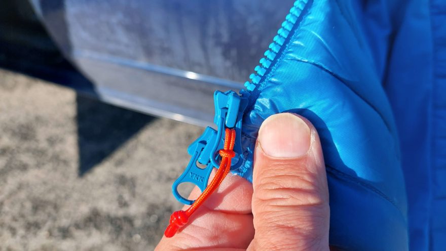 Hlavní YKK zip je kosticový a dvojcestný - NORTHFINDER BESKYDOK