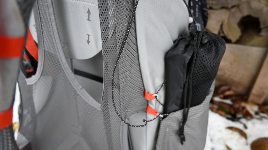 Kompresní stahování batohu FORCLAZ MT900 UL - detail