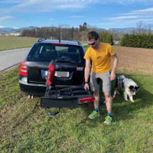 rozložení nosiče Thule Epos po jeho instalaci na tažné zařízení