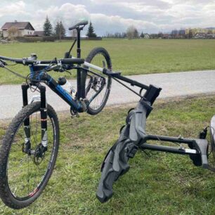 Nosič Thule Epos může sloužit i jako montážní stojan