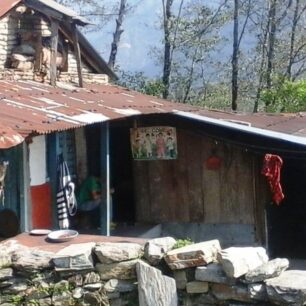 Skromná obydlí nepálců