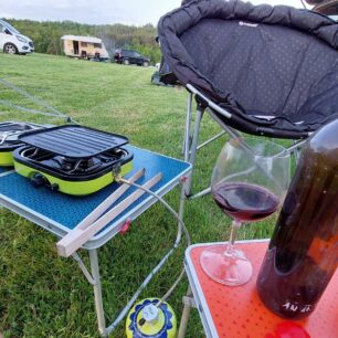 Díky veliké ploše je vařič MEVA DUAL COMPACT stabilní a navíc i dobře izolován odspodu