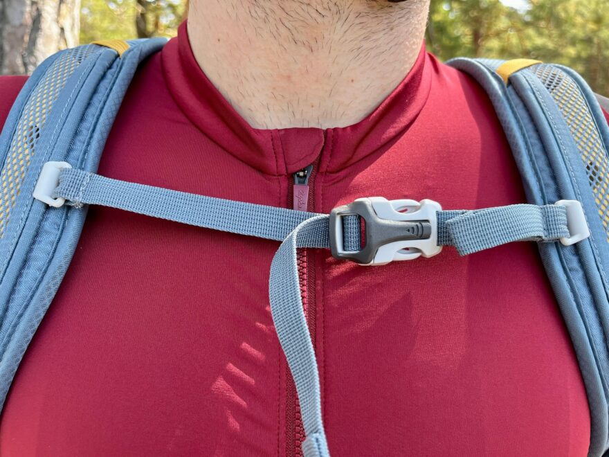 Hrudní pás batohu Ferrino Agile 25.