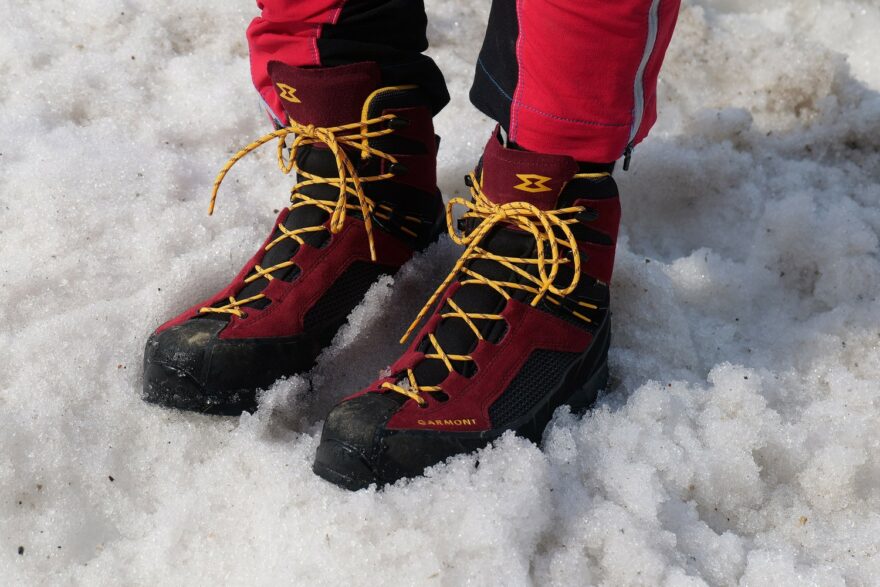 Trekovkám Garmont Tower Trek GTX to ve sněhu sluší