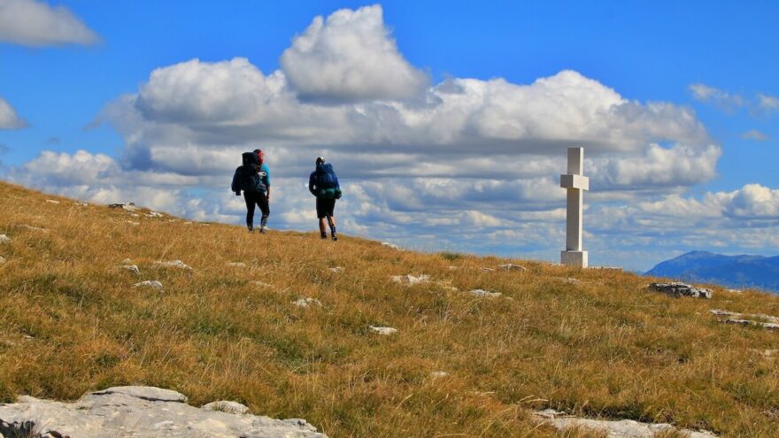 Nádherné týdenní dobrodružství v takřka liduprázdné líbezné krajině to byl přechod pohoří Dinara