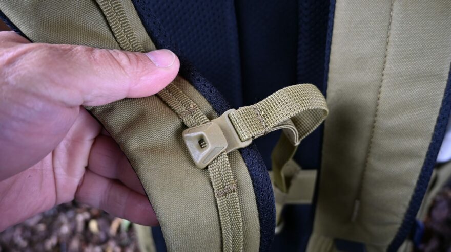 Hrudní pás lze výškově nastavit - Thule Aion