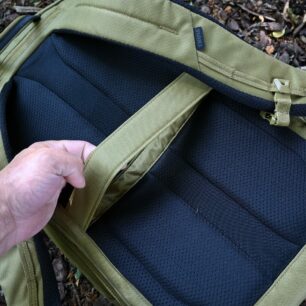 Popruh pro navlečení na madlo kufru Thule Aion