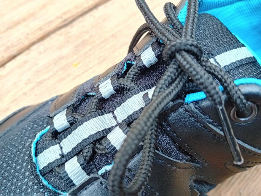 Šněrování je detailně propracované - AHINSA SHOES CHITRA TREK&TRAIL