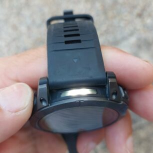 Svítilna hodně potěšila a aktivovat lze dvojklikem LIGHT - GARMIN EPIX PRO