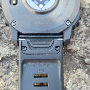 Výměna řemínků pomocí systému QUICK FIT - GARMIN EPIX PRO