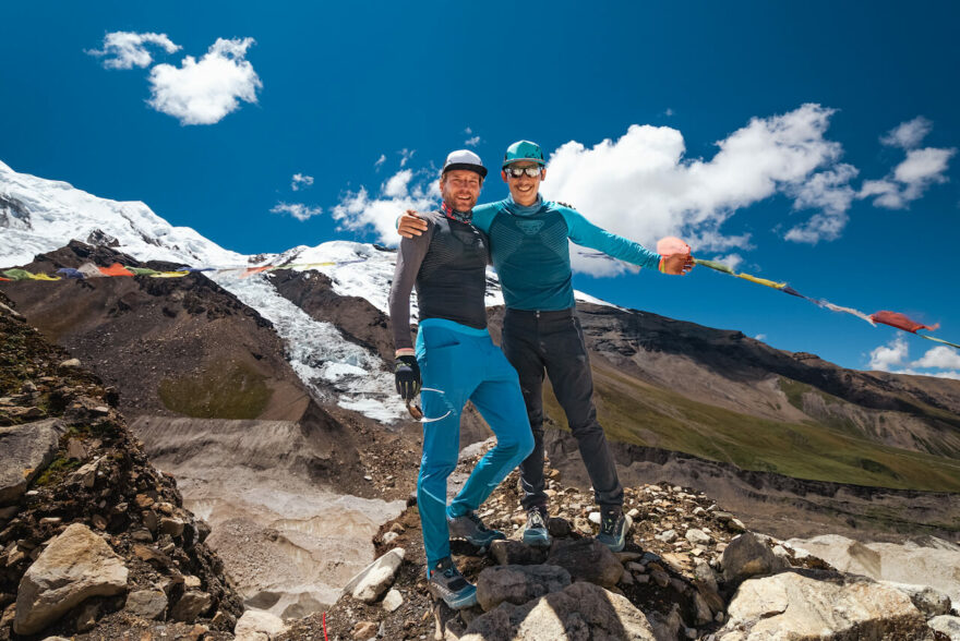 Benedikt Böhm a Prakash Sherpa, expedice Himlung Himal (7126 m). 2022.