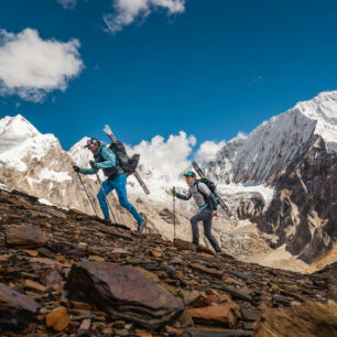 Generální ředitel značky Dynafit, horolezec a extrémní skialpinista a současně také otec tří dětí – to všechno snoubí v jedné osobě Benedikt „Beni“ Böhm.