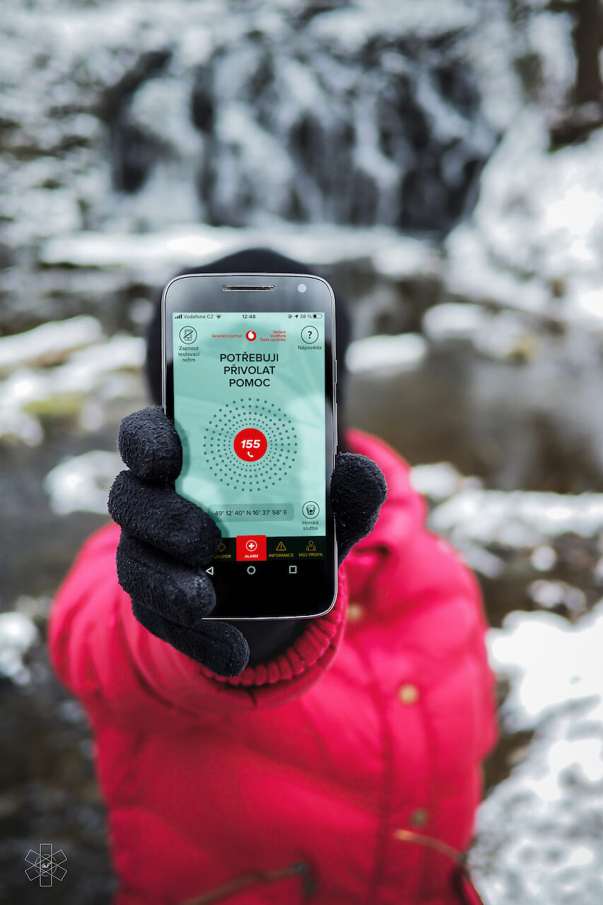 Aplikace Záchranka odešle data na dispečink zdravotnické záchranné služby a zároveň vytočí linku záchranné služby. 