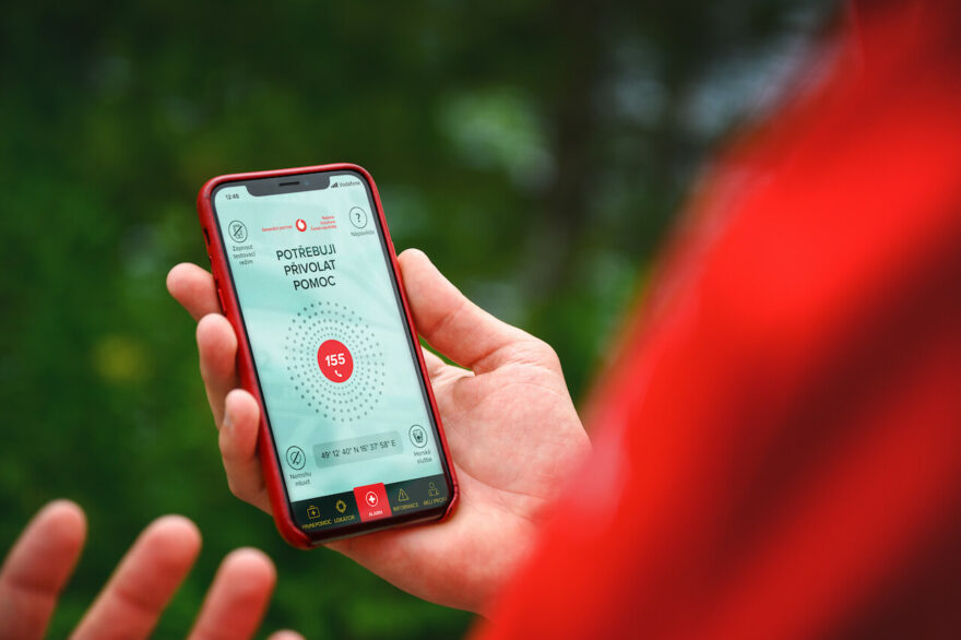 Aplikace Záchranka odešle data na dispečink zdravotnické záchranné služby a zároveň vytočí linku záchranné služby. 