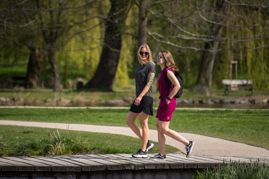 Nová kolekce Sensor Merino Lifestyle přináší funkční merino kousky v nadčasovém ležérním designu vhodném do města i na cesty.