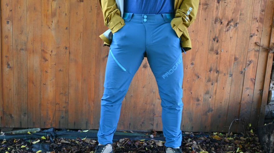 Kapsy jsou dobře přístupné - PROGRESS SPORTSWEAR GENIUS